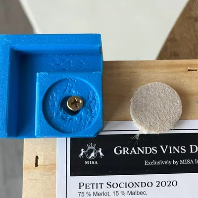 Góc xếp chồng hộp rượu Costco