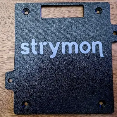 Strymon Mid-sized Pedalboard Mount