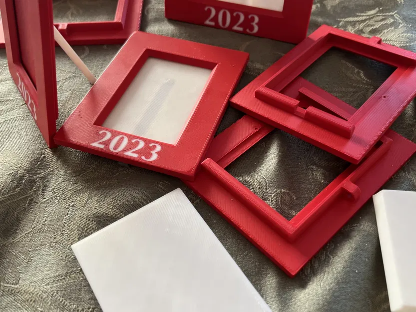 Khung Ảnh 2"x3" Năm 2023 Có Cây, Để Bàn và Treo Tường - Image 7