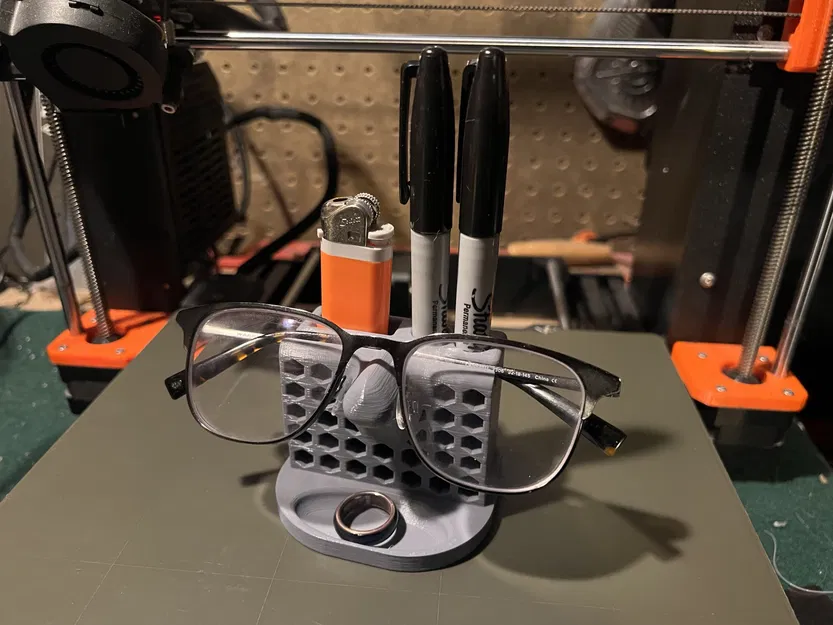 Kệ Đựng Kính 3D - Image 1