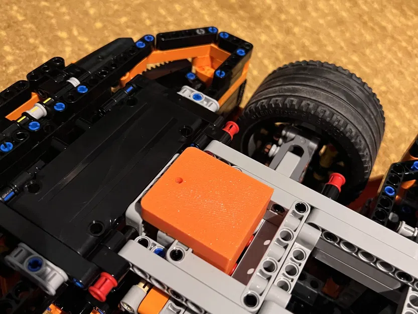 Giá Treo Tường LEGO Technic - Porsche 911 GT3 RS (42056) - Image 1