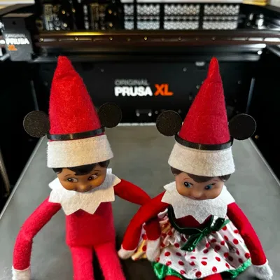 Tai Mickey cho Elf trên kệ