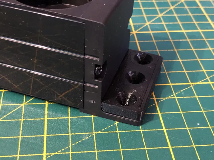 Screw plate for power strip - Image 3