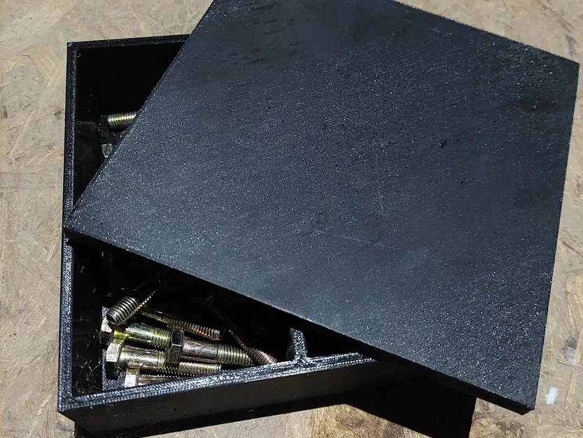 Hộp Đựng Vật Tư - Image 1