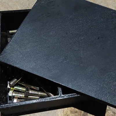 Hộp Đựng Vật Tư