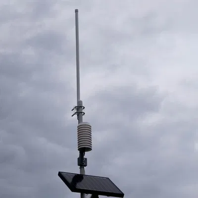 10W 12V solar panel holder + Stevenson Screen MESHTASTIC repeater