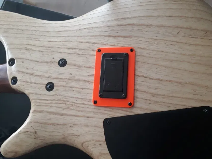 Bộ giữ pin Ibanez SR600 - Image 1