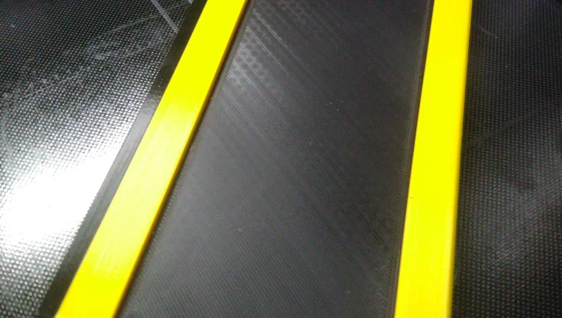 Modular Icescraper with  TPU edge - Image 4