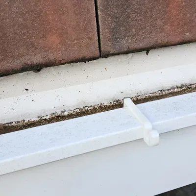 Móc treo đèn Giáng sinh cho máng xối