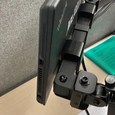 SmartBracket X30 - Giá đỡ laptop cho ống vuông 30mm x 30mm