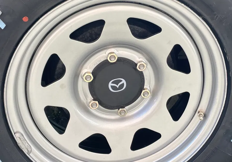 Nắp Chụp Mâm Xe Mazda B-Series - Image 1