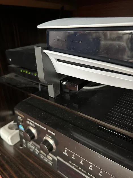 PS5 Foot Raised - Image 2