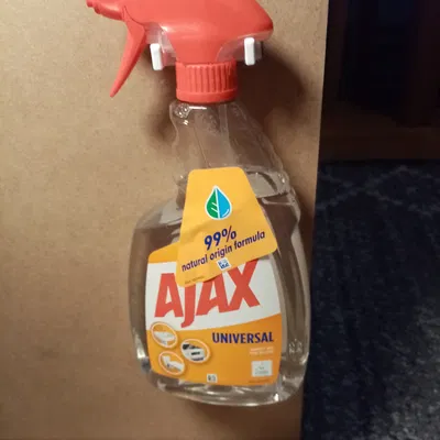 Giá Treo Bình Xịt Vệ Sinh