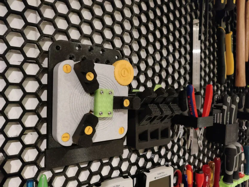 Giá đỡ kìm và bộ kẹp cho Honeycomb wall - Image 1