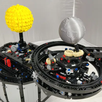 Trái Đất Có Lỗ Trục Lego (Đặc Ruột)