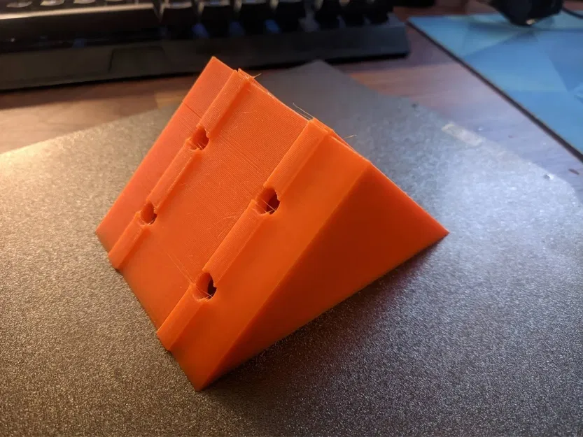 Cục Chặn Góc Tùy Chỉnh Cho Thanh Nhôm Nhiều Lỗ - Image 1