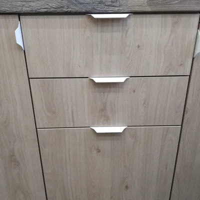 Tay Nắm Cửa Tủ và Ngăn Kéo Không Khoan Cho Tấm Dày 18mm