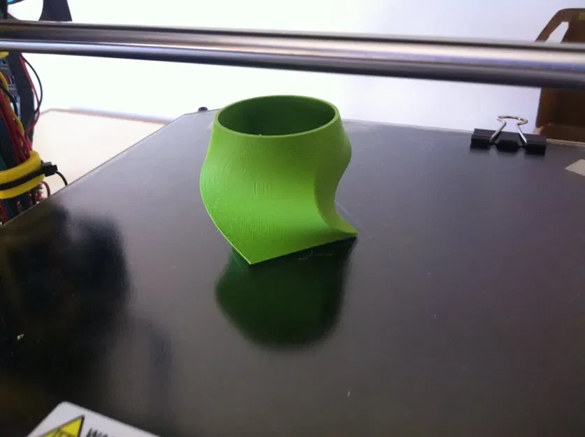 BÌNH HOA VUÔNG RA TRÒN (SQUARE TO CIRCLE VASE) - Image 2