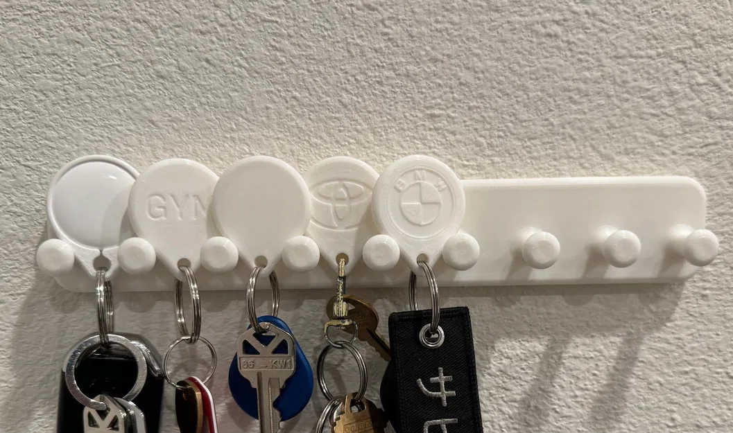 Móc Treo Chìa Khóa Gắn Tường + Móc Chìa Khóa Logo Xe Hơi - Image 1