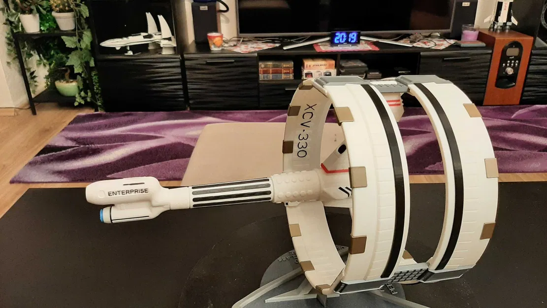 Mô Hình Enterprise - Lớp Declaration (XCV-330) Star Trek - Image 2