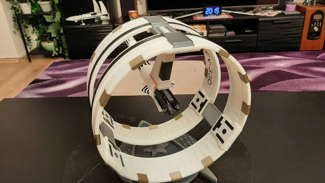 Mô Hình Enterprise - Lớp Declaration (XCV-330) Star Trek - Image 3