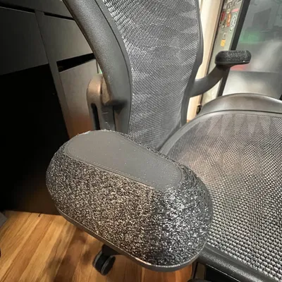 Nắp che mẩu tì tay: Ghế Herman Miller Aeron