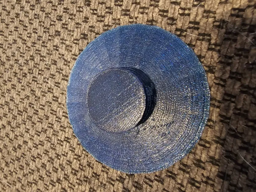 Dụng Cụ Cạo Đá Hình Tròn Cất Trong Nắp Bình Xăng - Image 2