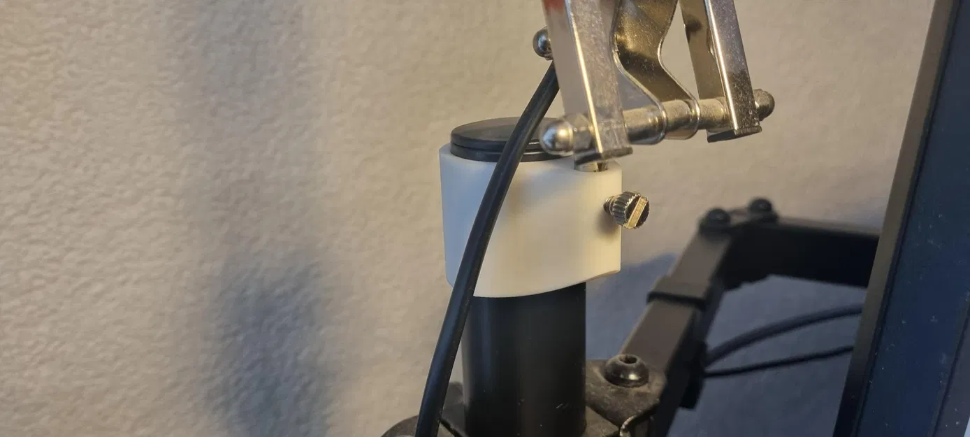 Bộ điều hợp gắn màn hình kép DELTACO GAMING đa năng cho bàn - Image 1