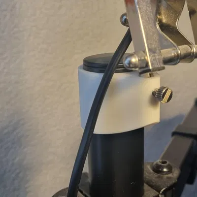 Bộ điều hợp gắn màn hình kép DELTACO GAMING đa năng cho bàn