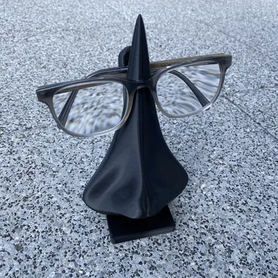 Chân Kính Hình Chiếc Mũi Ngộ Nghĩnh