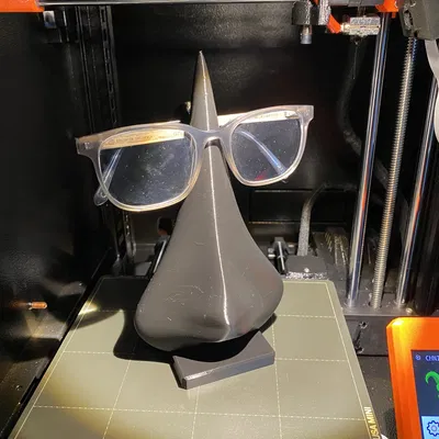 Chân Kính Hình Chiếc Mũi Ngộ Nghĩnh