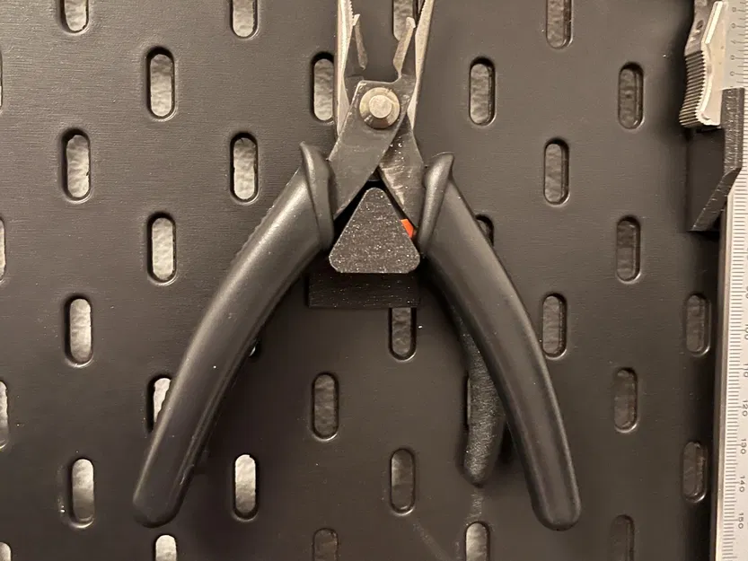 Skadis / Skådis - Kẹp giữ kìm - Image 1