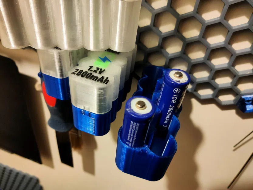 HỘP ĐỰNG PIN 18650 CÓ NẮP KHẮC CHỮ CHO HONEYCOMB STORAGE WALL - Image 4