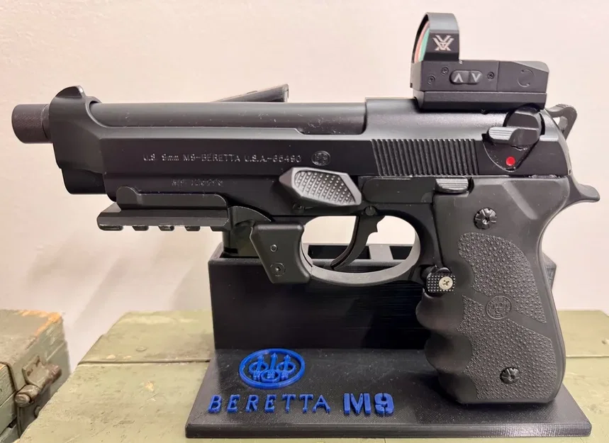 Beretta M9/92FS - Display Stand - Image 1