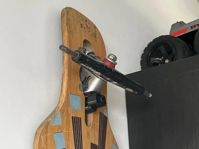 Giá Treo Ván Trượt Dài Lên Tường - Image 1