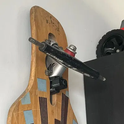 Giá Treo Ván Trượt Dài Lên Tường