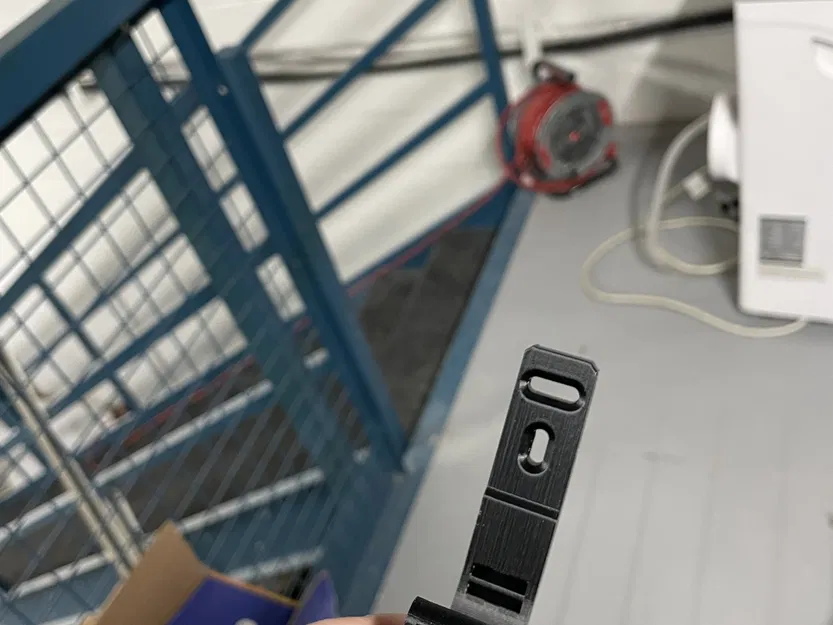 Móc chữ J Ethernet (Cho Bê Tông) - Image 5