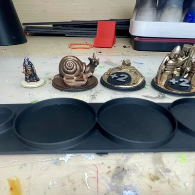 Hộp đựng cho cúp Catan và tên cướp