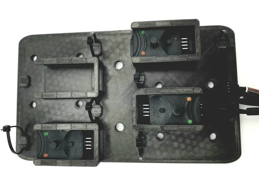 Đế Gắn Bộ Điều Khiển Quạt Noctua NA-FC1 - Image 2