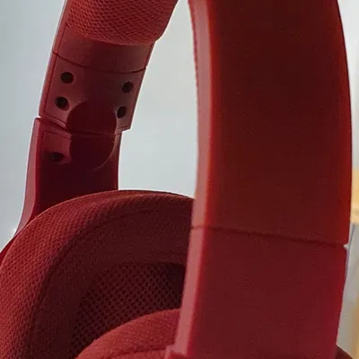 Kệ tai nghe cong bắt dưới bàn. KHÔNG CẦN SUPPORT.