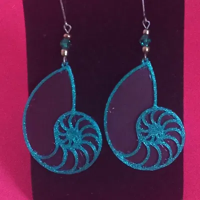 Mặt dây chuyền nautilus làm trang sức