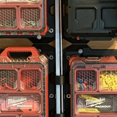 Giá Treo Tường Milwaukee Packout - Cho Thanh/Ống