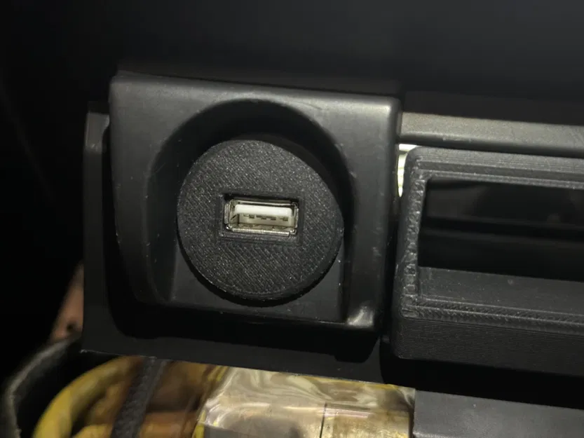 Hộp Tẩu Thuốc Subaru Impreza 2002-2004 cho Cáp USB Alpine - Image 1