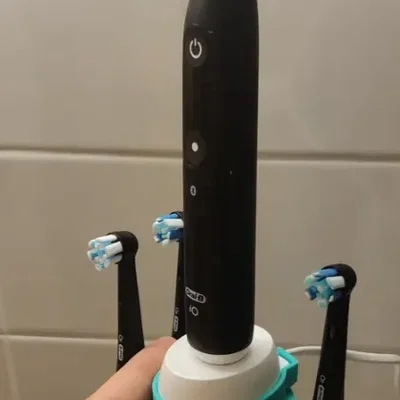 Giá đỡ sạc bàn chải Oral-B iO cho 4 đầu tăm, kèm adapter sạc có vòng màu