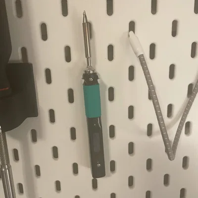 Kệ Giữ Pinecil Cho Bảng IKEA Skadis Có Lò Xo