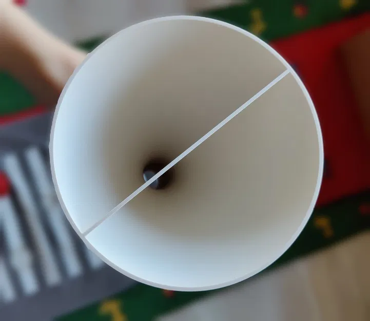 Funnel that is split in half - Image 1