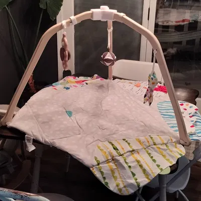 Khung Gắn Thảm Chơi Cho Bé Lovevery