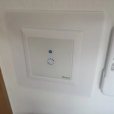 Khung Sonoff T1 viền bảo vệ tường