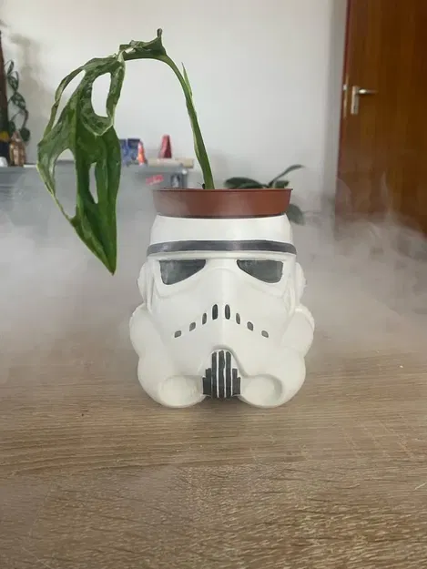 Mũ Stormtrooper Chậu Cây / Chậu Cây Mũ Stormtrooper Lớn - Image 1