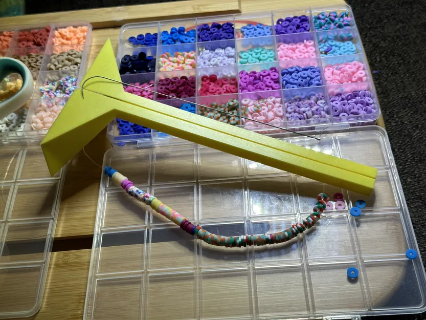 Dụng Cụ Làm Chuỗi Hạt Từ Hạt Nhựa - Image 1